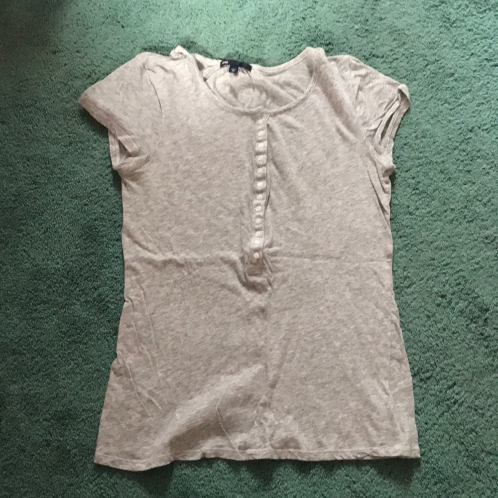 Gap T-shirt